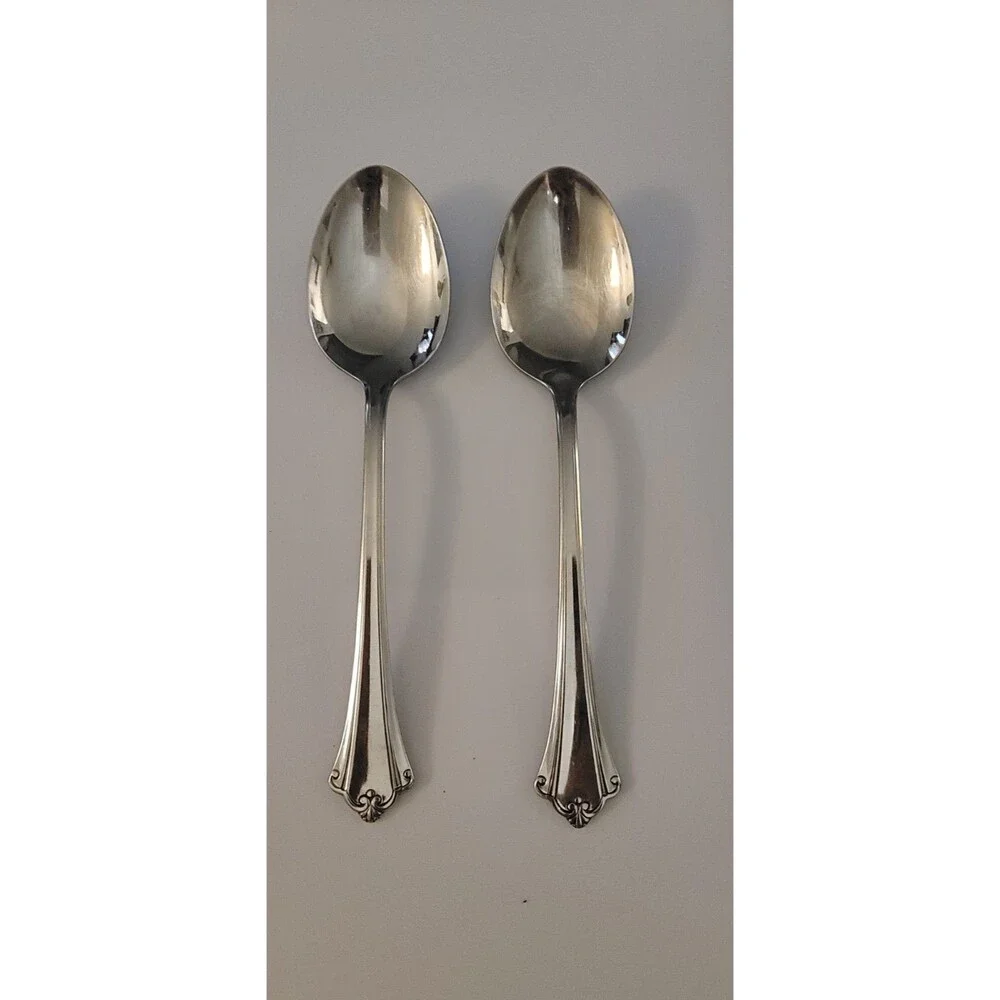 Oneida Anticipation Deluxe Stainless Glossy Oval Soup Dinner Spoon Set of 2